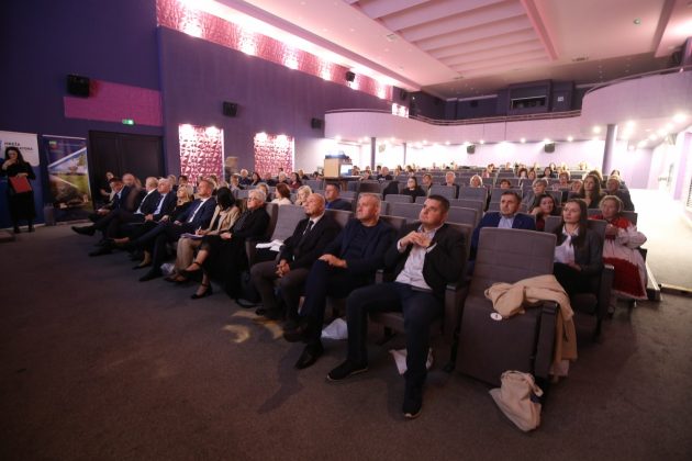 U Pitomači održana dvodnevna konferencija „Žene u ruralnim područjima“ 32 22