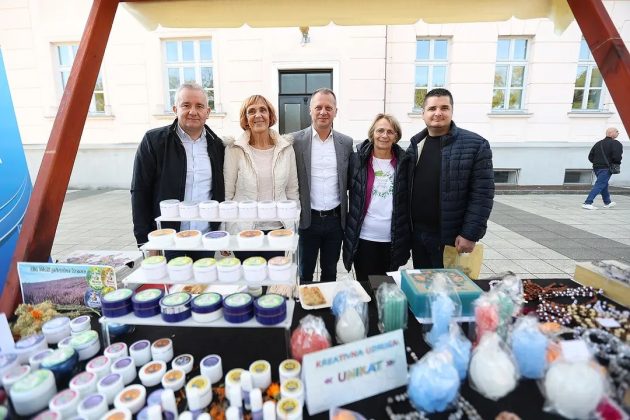 SUDJELOVANJE LAG-a “VIROVITIČKI PRSTEN” NA MANIFESTACIJI “JESEN U GRADU”, sajmu Agroexpo te Obrtničkom sajmu 11 560555525 1233054232182410 8154510316099546343 n