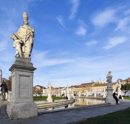 IMG c23780e3fe0f032f52bd9abe9a519633 V